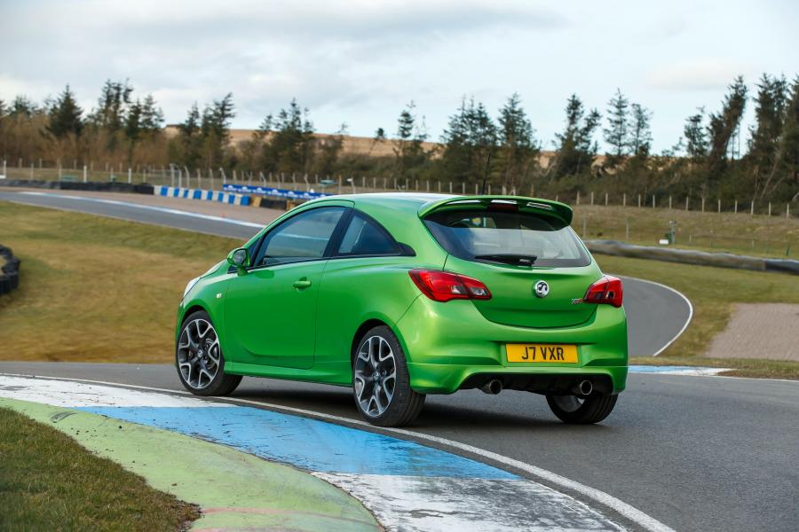  Vauxhall Corsa VXR 2015 года  (фото 19 из 37)